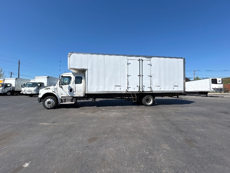 2022 Freightliner M2 106 in West Babylon, NY — photo 4