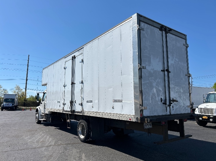 2022 Freightliner M2 106 in West Babylon, NY — photo 6