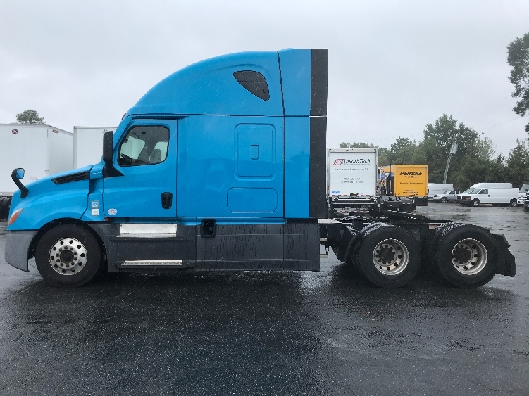 2022 Freightliner Cascadia in Concord, NC — photo 4
