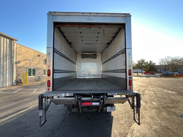 2022 Isuzu NRR in Manassas, VA — photo 8