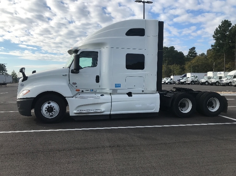 2022 International LT in Shreveport, LA — photo 4