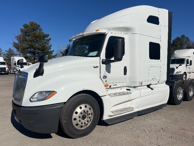 2022 International LT in Concord, NC — photo 3