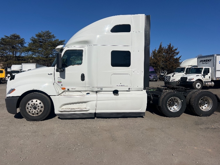 2022 International LT in Concord, NC — photo 4