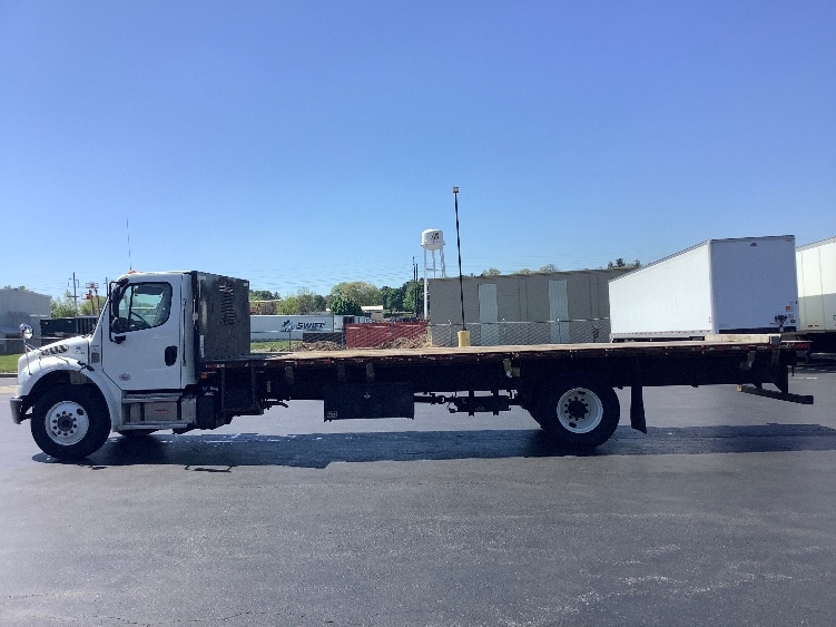 2022 Freightliner eM2 in Lancaster, PA — photo 4