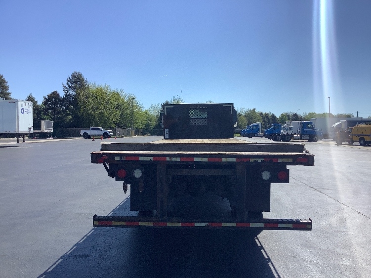 2022 Freightliner eM2 in Lancaster, PA — photo 7