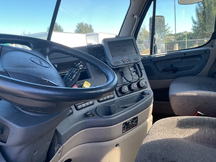 2018 Freightliner Cascadia in New Castle, DE — photo 10