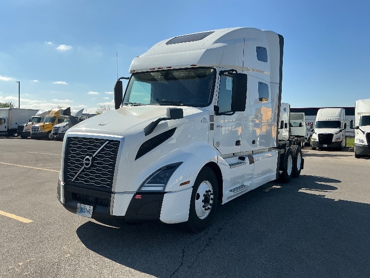 2022 Volvo VNL 760 in Piqua, OH — photo 3