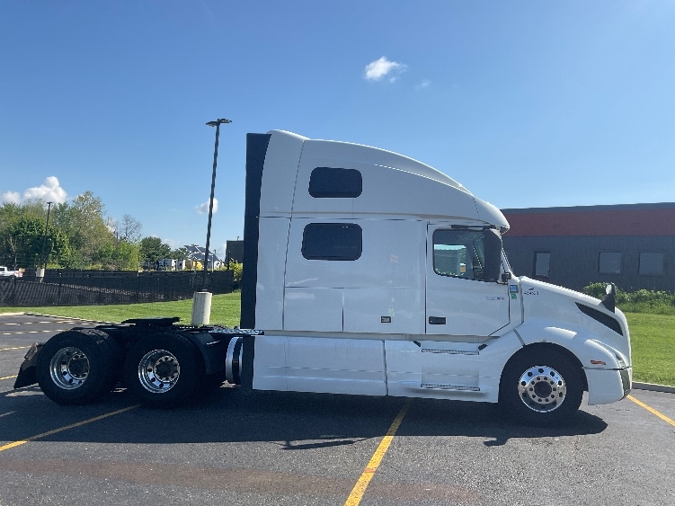 2022 Volvo in Akron, OH — photo 8