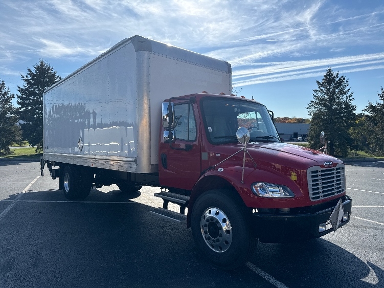 2022 Freightliner M2 106 in Harrisburg, PA — photo 3