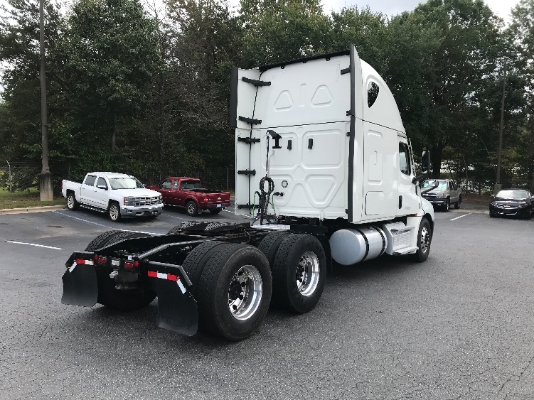 2022 Freightliner Cascadia in Concord, NC — photo 7