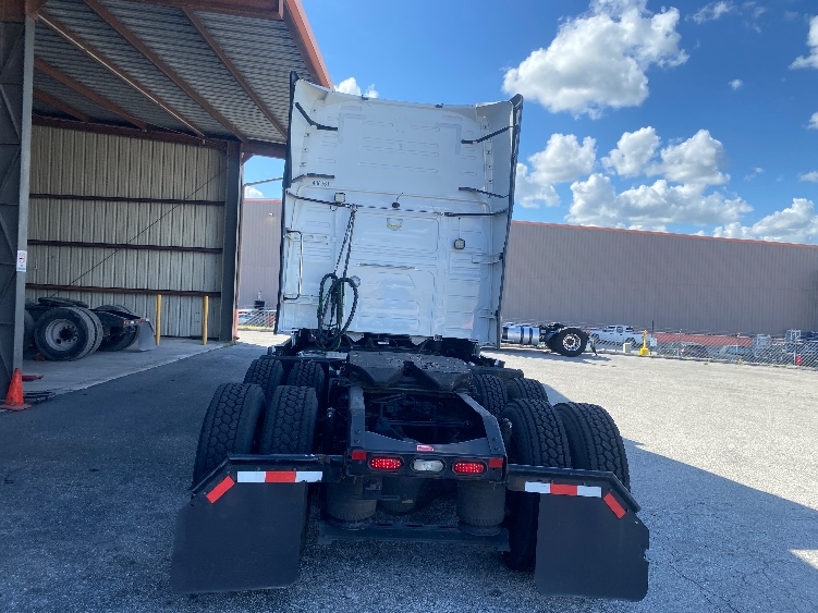 2022 Volvo VNL 760 in Winter Haven, FL — photo 6