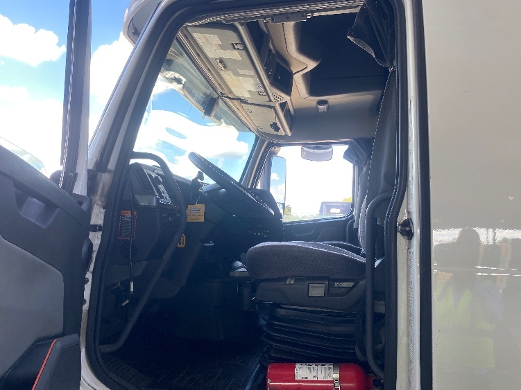 2022 Volvo VNL 760 in Winter Haven, FL — photo 9
