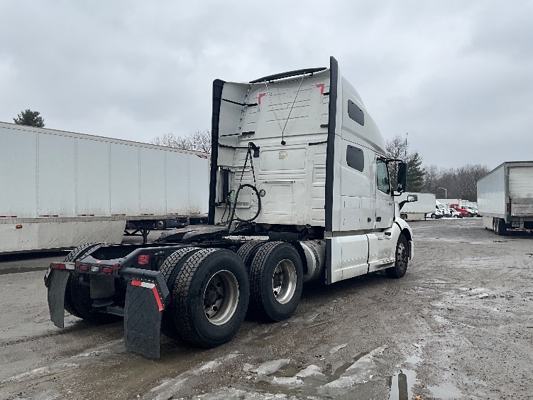 2022 Volvo VNL 760 in Reading, PA — photo 7