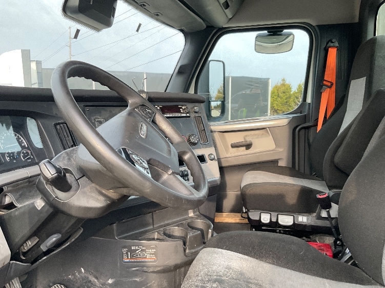 2022 Freightliner Cascadia in Elizabethtown, KY — photo 10