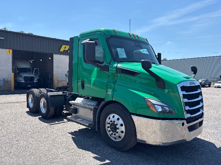 2022 Freightliner Cascadia
