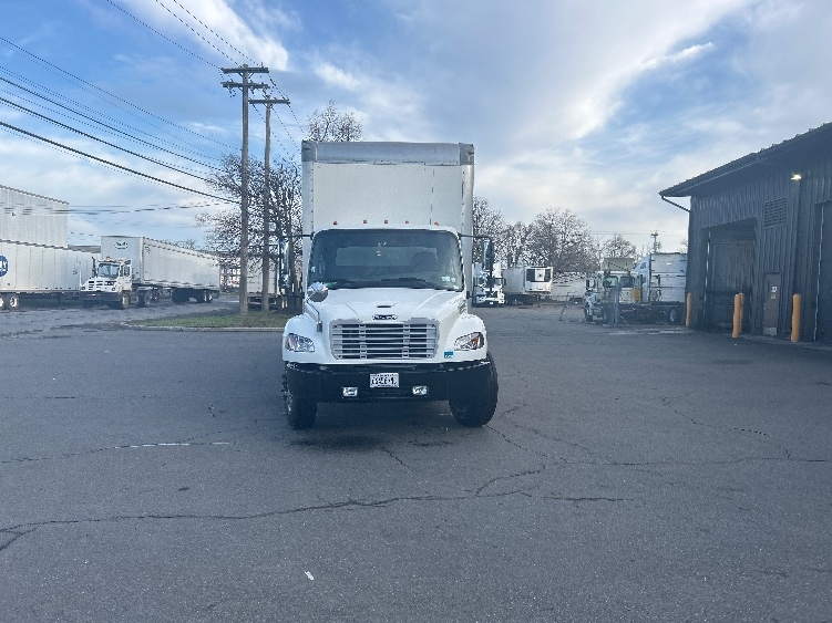 2022 Freightliner M2 106 in Albany, NY — photo 2