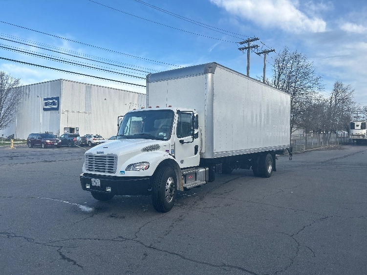 2022 Freightliner M2 106 in Albany, NY — photo 3
