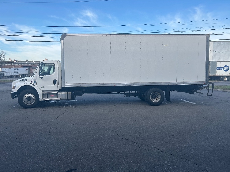 2022 Freightliner M2 106 in Albany, NY — photo 4