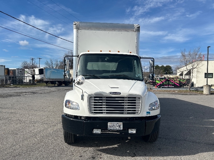 2022 Freightliner M2 106 in Albany, NY — photo 2