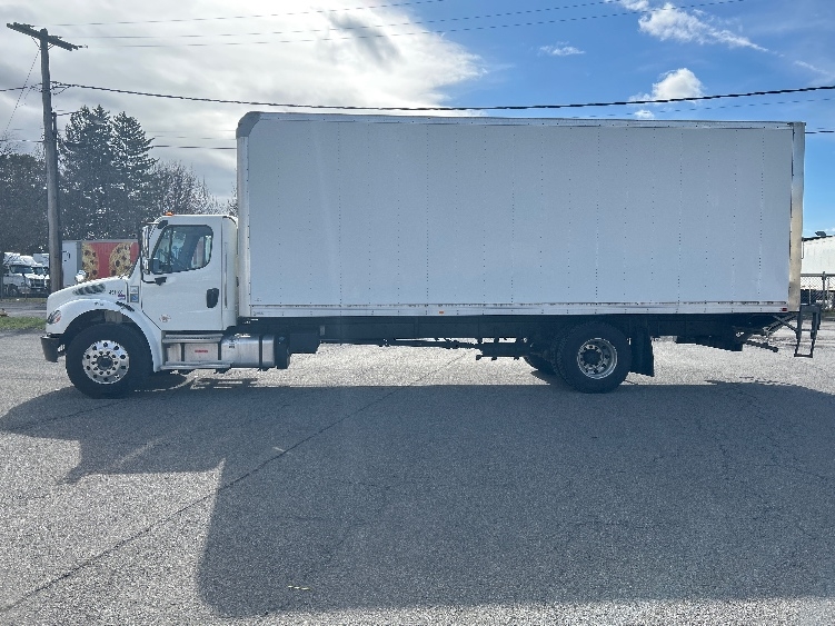 2022 Freightliner M2 106 in Albany, NY — photo 4