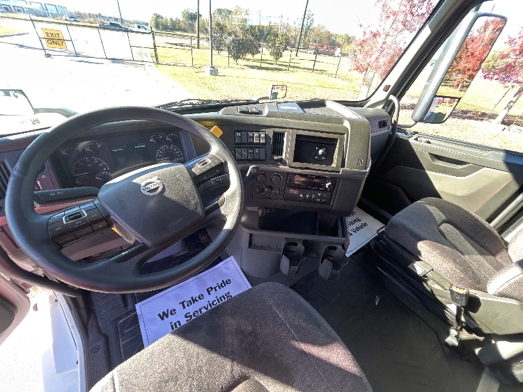 2022 Volvo VNL 760 in Lafayette, LA — photo 10
