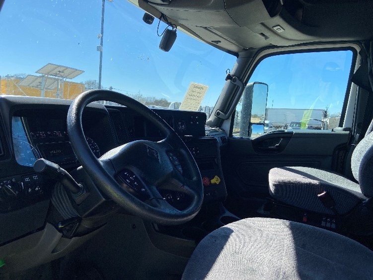 2022 International LT in San Antonio, TX — photo 10