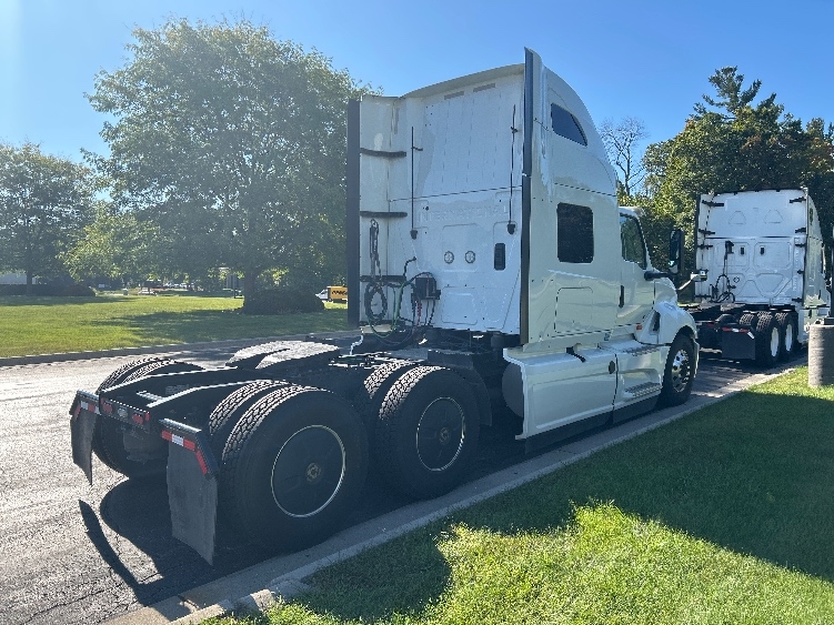 2022 International LT in De Pere, WI — photo 7