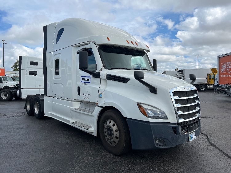 2022 Freightliner Cascadia