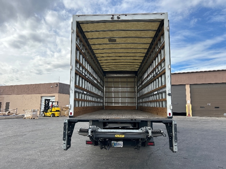 2022 Freightliner M2 106 in Las Vegas, NV — photo 8