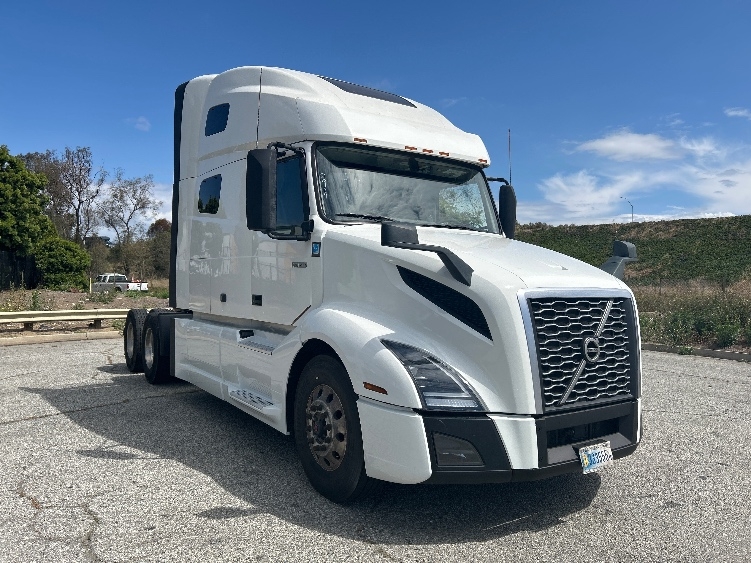 2023 Volvo VNL 760