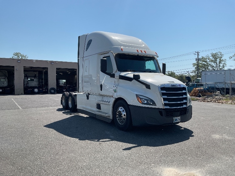 2023 Freightliner Cascadia
