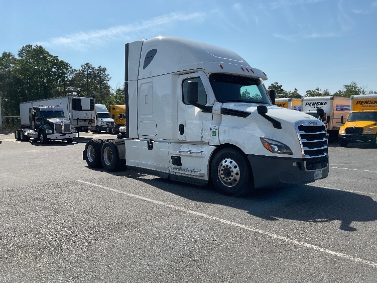 2023 Freightliner Cascadia