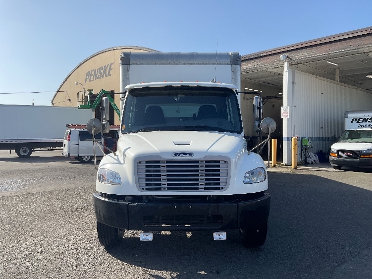 2022 Freightliner eM2 in Tacoma, WA — photo 2