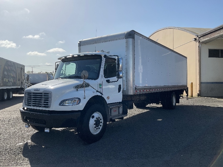 2022 Freightliner eM2 in Tacoma, WA — photo 3