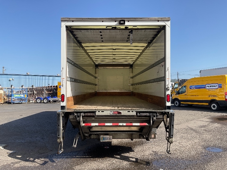 2022 Freightliner eM2 in Tacoma, WA — photo 8