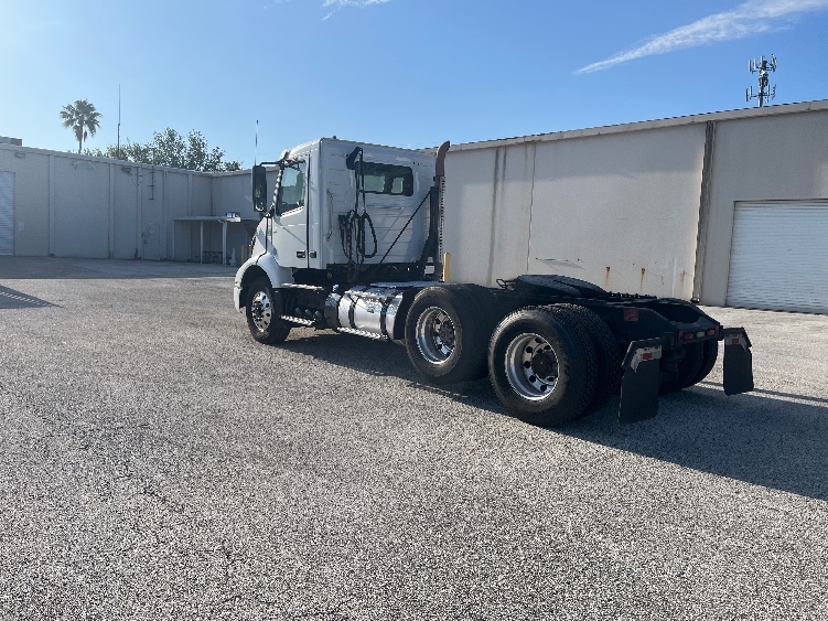2022 Volvo in Tampa, FL — photo 5