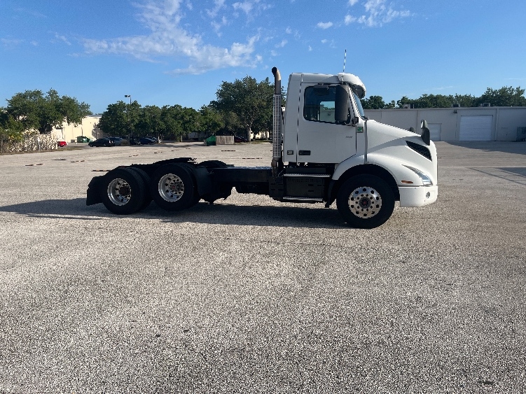 2022 Volvo in Tampa, FL — photo 8
