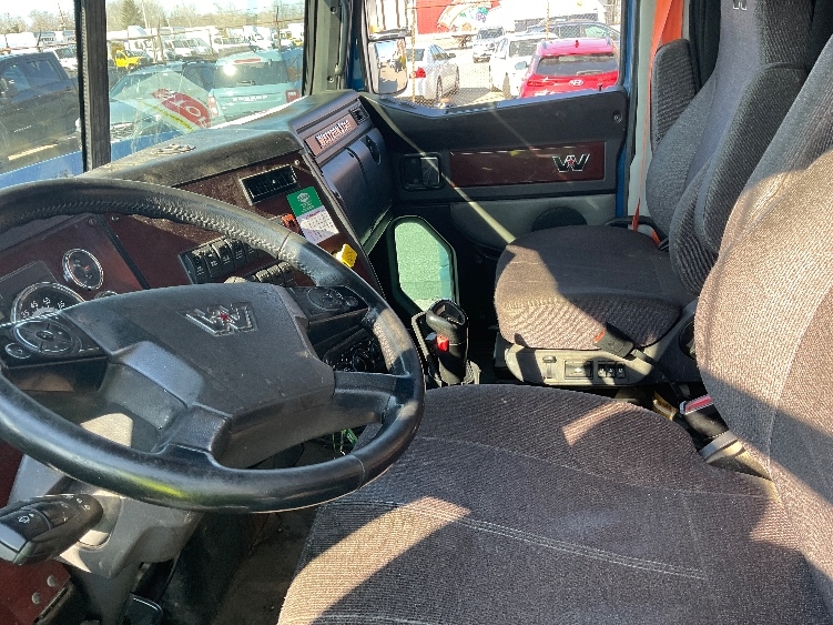 2020 Western Star 5700XE in Londonderry, NH — photo 10