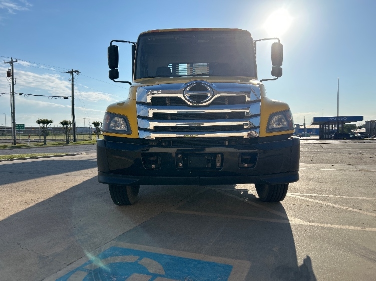 2023 Hino L6 in Oklahoma City, OK — photo 2