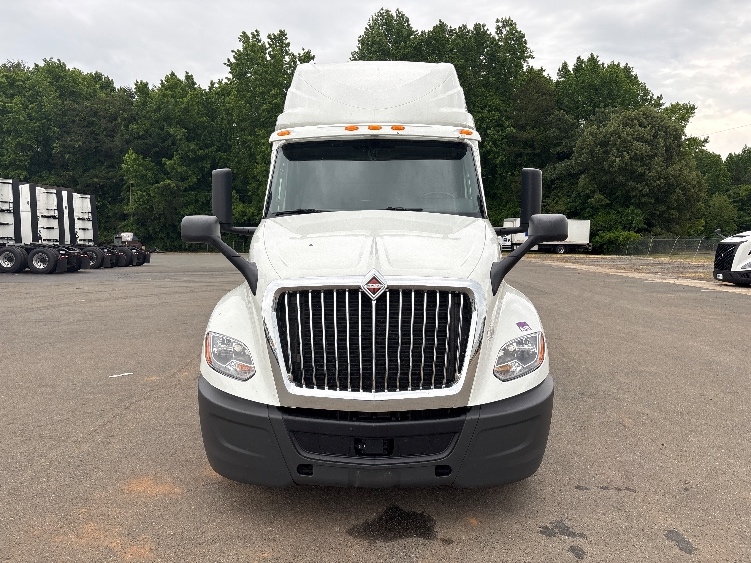 2023 International LT in Greensboro, NC — photo 2