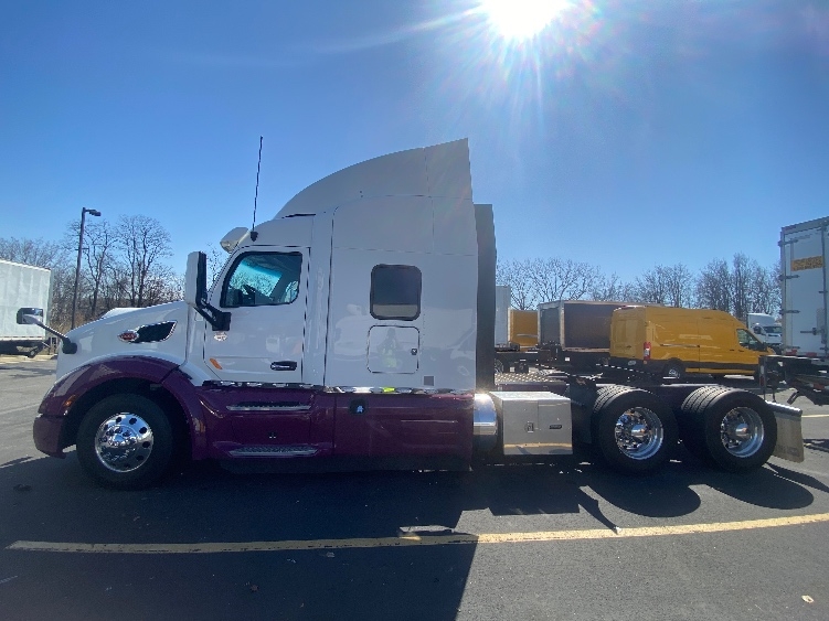 2020 Peterbilt 579 in Jessup, MD — photo 4