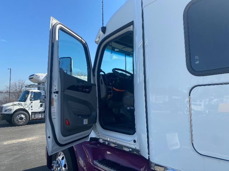 2020 Peterbilt 579 in Jessup, MD — photo 9