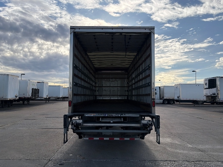 2022 Freightliner M2 106 in Dallas, TX — photo 8