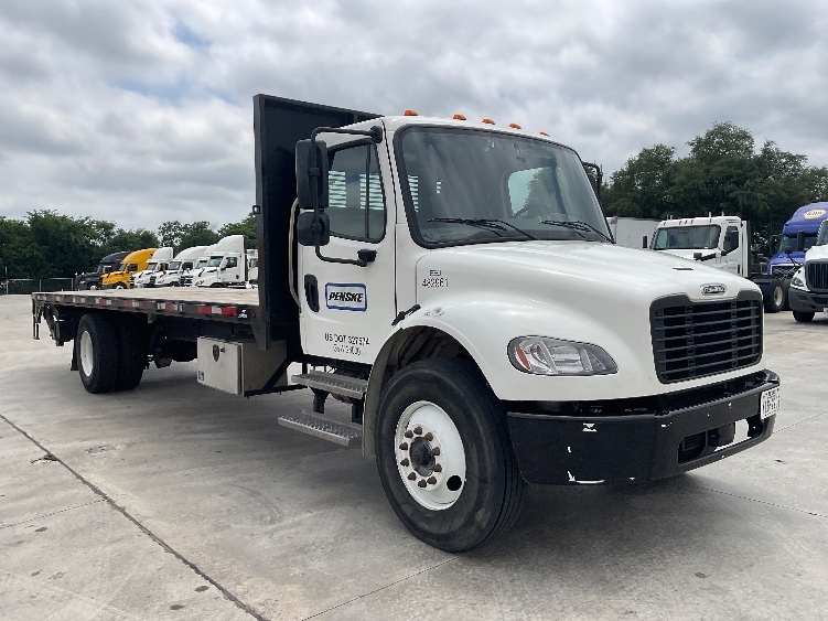 2023 Freightliner eM2