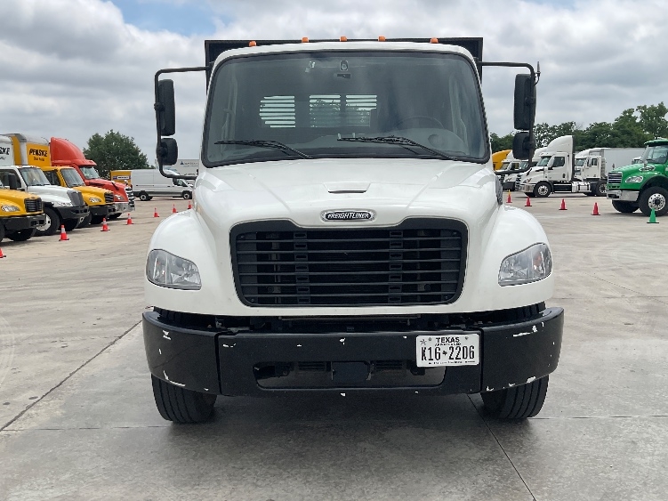 2023 Freightliner eM2 in San Antonio, TX — photo 2