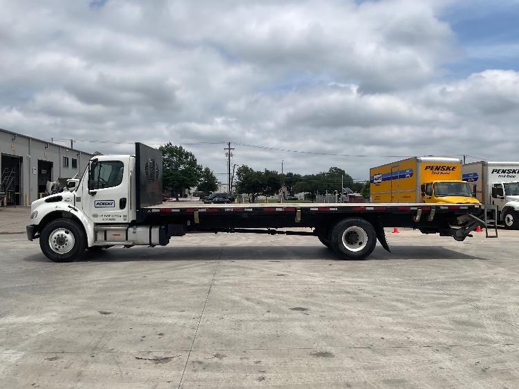 2023 Freightliner eM2 in San Antonio, TX — photo 4