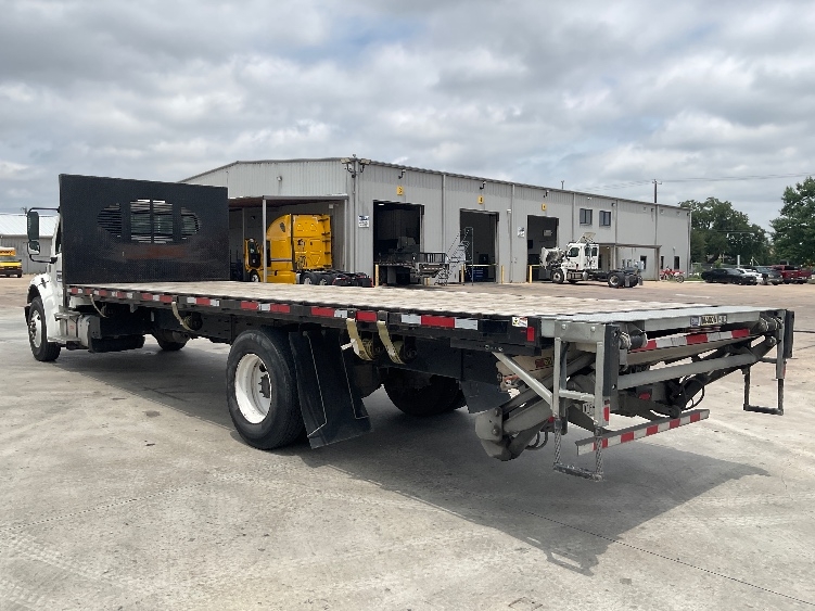 2023 Freightliner eM2 in San Antonio, TX — photo 6