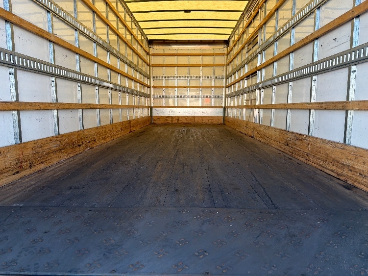 2023 Freightliner eM2 in Chicopee, MA — photo 10