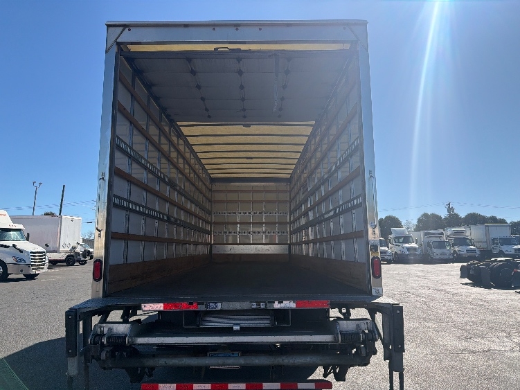 2023 Freightliner eM2 in Chicopee, MA — photo 8