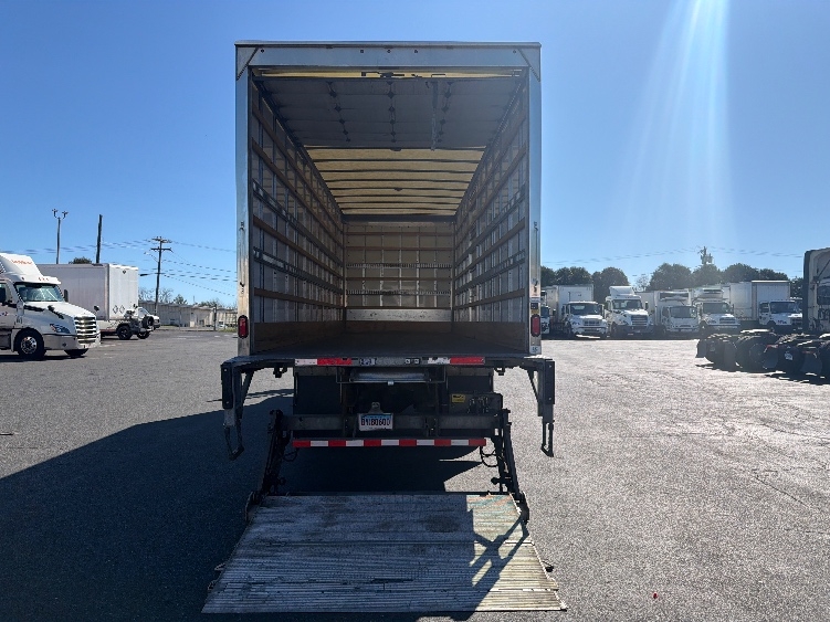 2023 Freightliner eM2 in Chicopee, MA — photo 9